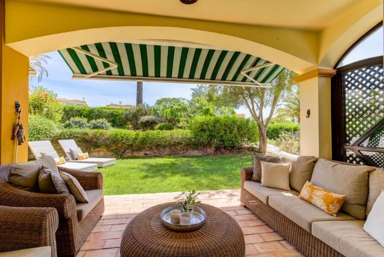 2Bedroom Bungalow Heated Shared Pool ,Near Carvoeiro And Ferrugudo Esterno foto