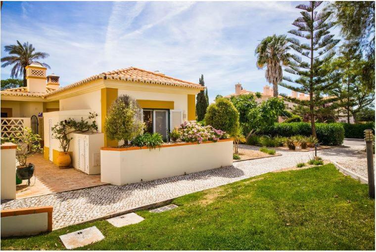 2Bedroom Bungalow Heated Shared Pool ,Near Carvoeiro And Ferrugudo Esterno foto